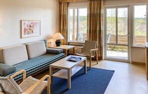 Living area - Awesome home in Hok with WiFi (Hok)