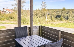 Outdoor dining - Awesome home in Hok with WiFi (Hok)