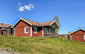 Unclassified image, 3 of 30, button - Beautiful home in Hok with WiFi (Hok)