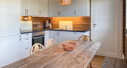 2 bedroom cozy apartment in Stranda