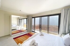 Basic Villa | 3 bedrooms, laptop workspace, iron/ironing board, bed sheets