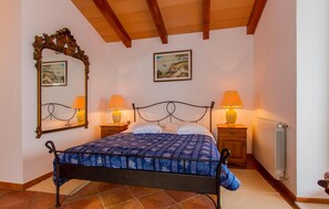 4 habitaciones, cuna de viaje y wifi gratis 