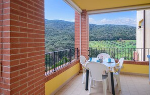 Outdoor dining - Awesome apartment in Scarlino with WiFi (Scarlino)