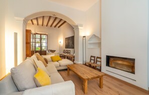 Smart TV - Awesome home in Artà with WiFi (Artà)
