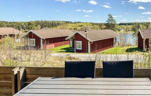 Outdoor dining - Stunning home in Hok with WiFi (Hok)