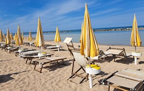 Beach - Beautiful home in Porto Potenza Picena (Porto Potenza Picena)