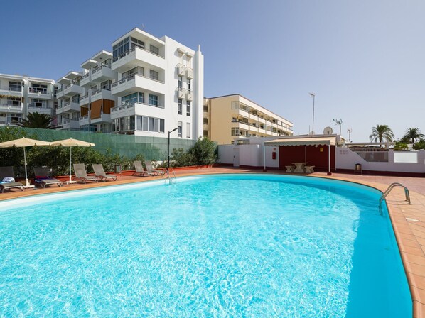 Pool - Bungalow in Maspalomas Near Golf & Beach (San Bartolomé de Tirajana)