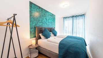 2 bedrooms, desk, laptop workspace, soundproofing