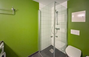 Shower, hair dryer - 3 bedroom amazing apartment in Søgne (Søgne)