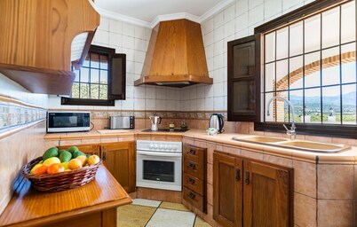 Stunning home in Torrox with house sea view