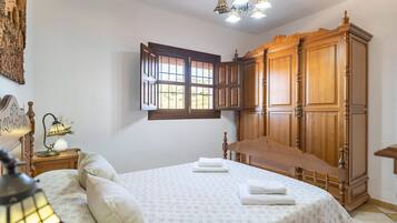 3 dormitorios, cuna de viaje, wifi gratis y ropa de cama