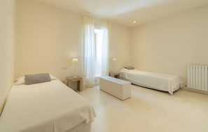 Travel crib, free WiFi - Awesome home in Selva (Selva)