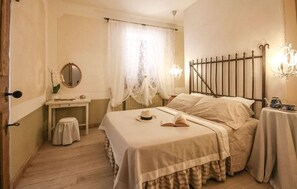 4 chambres, fer et planche à repasser, lit parapluie, Wi-Fi gratuit