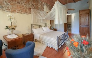 4 chambres, fer et planche à repasser, lit parapluie, Wi-Fi gratuit