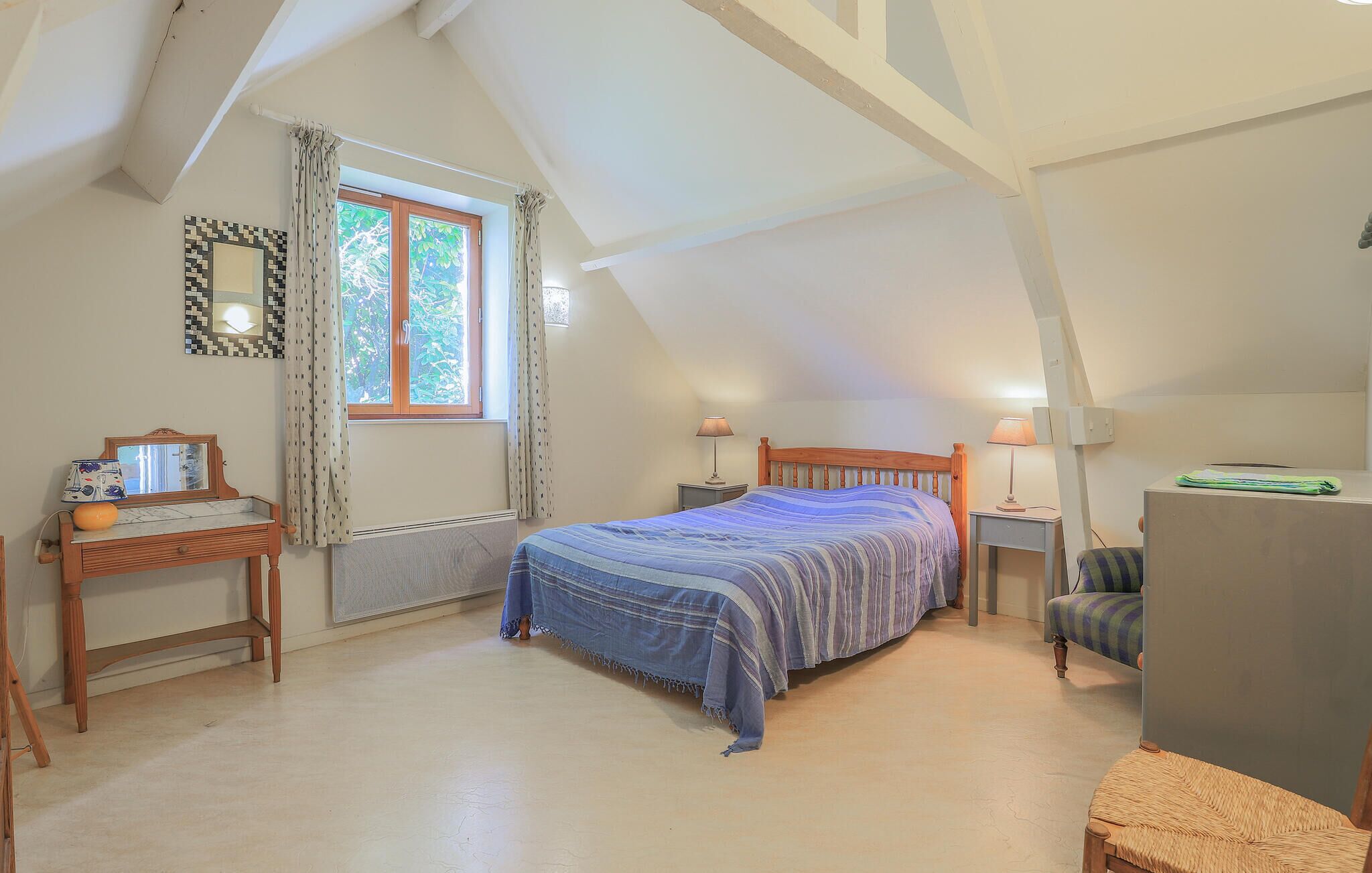 3 多间卧室、旅行婴儿床、免费 WiFi、床单