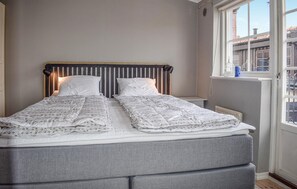 2 室のベッドルーム、WiFi (無料)