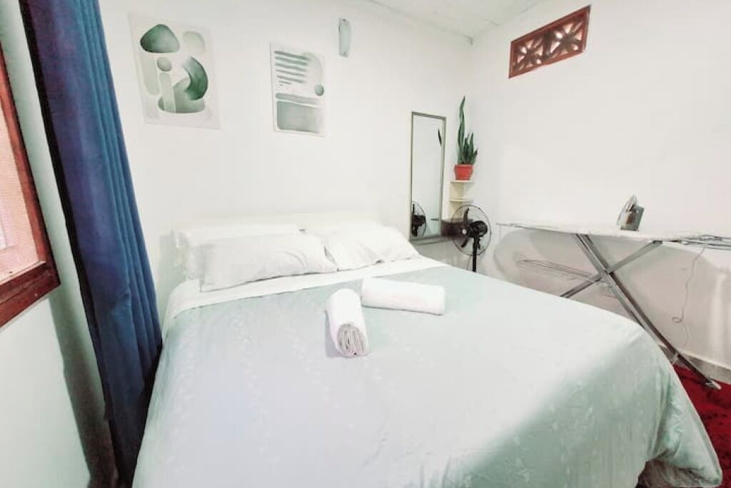 1 bedroom, iron/ironing board, WiFi, bed sheets
