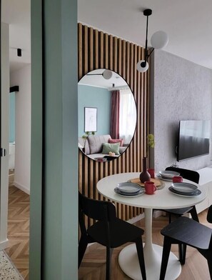 Comfort Apartment, City View | Living area - Szafir - by Kairos Apartments (Gliwice)