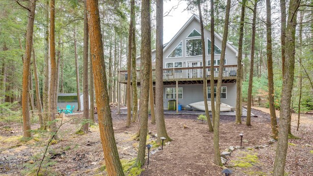 Unclassified image, 1 of 20, button - Lakefront Poconos Cabin w/ Deck & Game Room (Blakeslee)