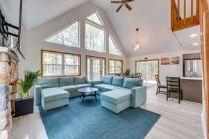 House (4 Bedrooms) | Interior