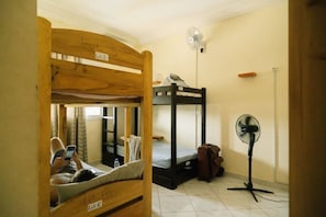 Pimennysverhot, silitysrauta/-lauta, ilmainen Wi-Fi