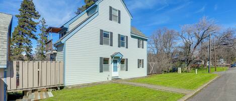 Apartment (3 Bedrooms) | Front of property