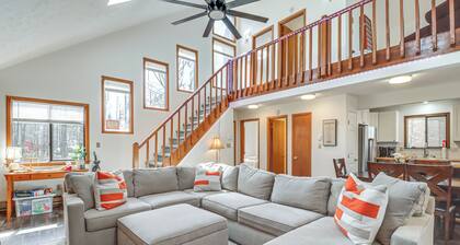 3 Mi to Tobyhanna State Park: Home w/ Serene Deck!