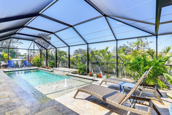 Outdoor pool - Beautiful Venice Getaway, 4 Mi to Manasota Beach! (Venice)