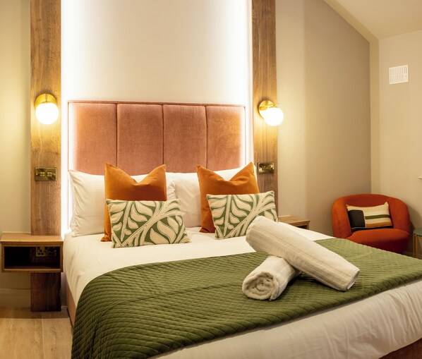 Memory-foam beds, iron/ironing board, travel cot, free WiFi