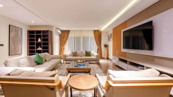 Economy Apartment, Balcony, City View | Living area