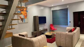 Economy Apartment, Balcony, City View | Living area