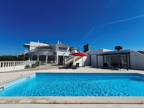 Piscine extérieure, piscine chauffée