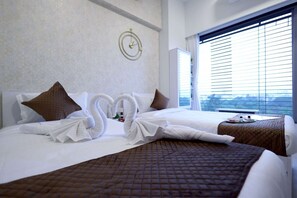 3 bedrooms, desk, iron/ironing board, WiFi
