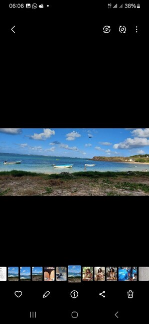 Vista frontal de la propiedad