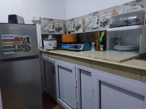 Quadruple Room, Balcony, Mountain View | Shared kitchen | Mini-fridge, microwave, cookware/dishes/utensils - ENTRE VALLEE (Rodrigues Island)