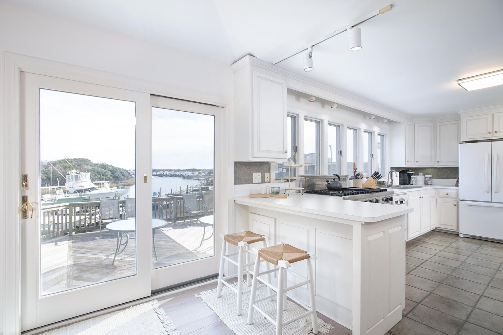 House, 2 Bedrooms | Private kitchen