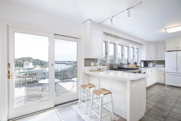 Private kitchen - Coastal Casa 2 Bedroom Home (Atlantic Beach)