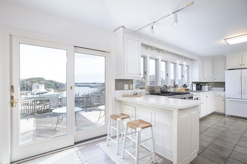 Coastal Casa 2 Bedroom Home