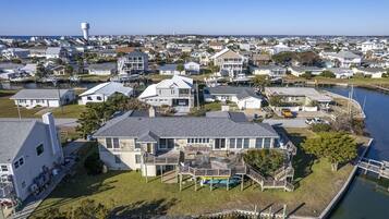 House, 2 Bedrooms | Exterior