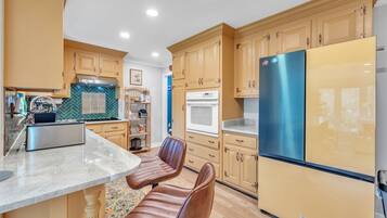 Rumah, 4 kamar tidur | Dapur pribadi | Lemari es, oven, mesin pembuat kopi/teh, dan pemanggang roti