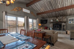 Cabin, 4 Bedrooms | Living area | Smart TV - Bear Hill Cabin 4 Bedroom Cabin (Ludlow)