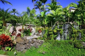 Condo, 1 Bedroom | Property grounds