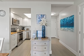 Condo, 2 Bedrooms | Private kitchen