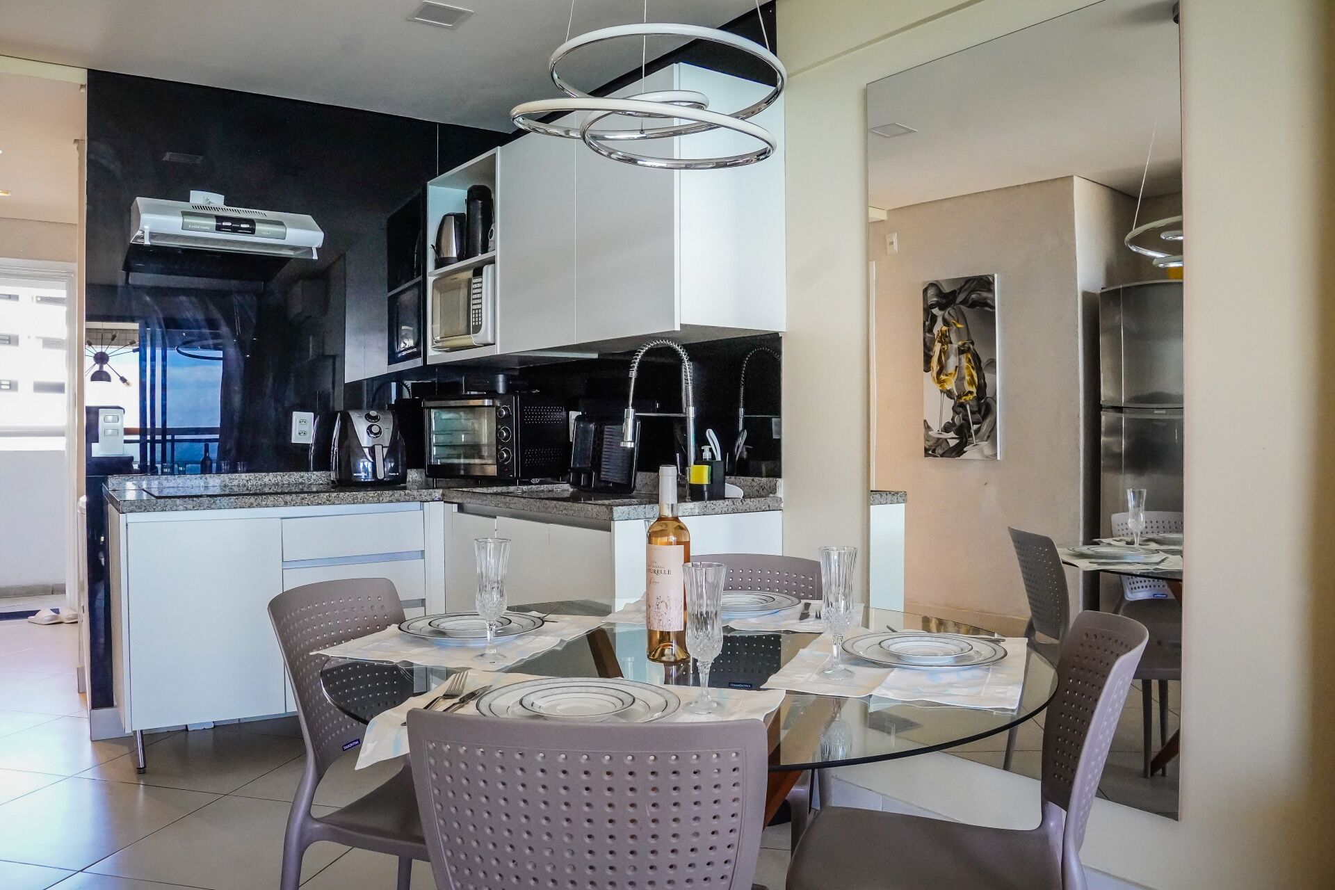 Basic Apartment | Dining