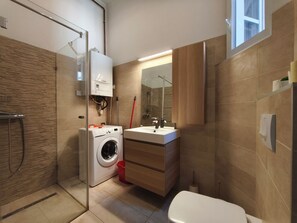 Bathroom - City View Apartment SOHO (Budapest)