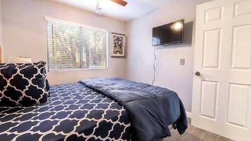 3 bedrooms, iron/ironing board, travel crib, WiFi