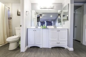 Douche, séchoir à cheveux