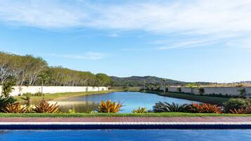 Piscina interna, piscina externa