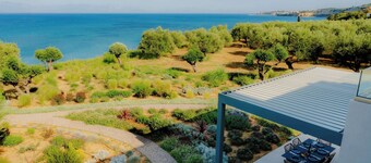 Seafront Villa Elaia, Private Pool & Majestic View