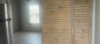 Cozy Cottage 
Cedar Hill 
Welcoming house with AC in charming Cedar Hill